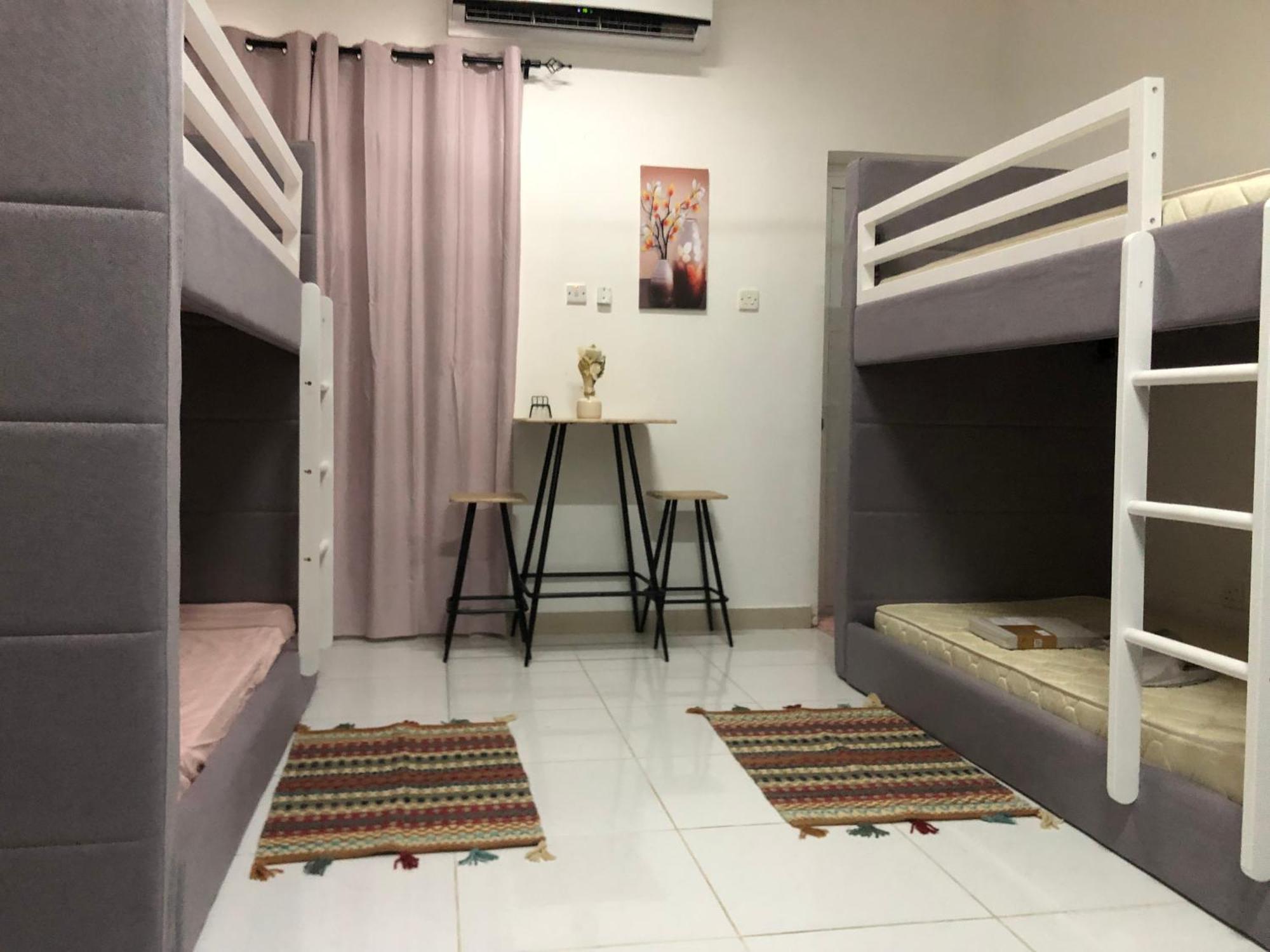 Legacy Hostel Muskat Bagian luar foto