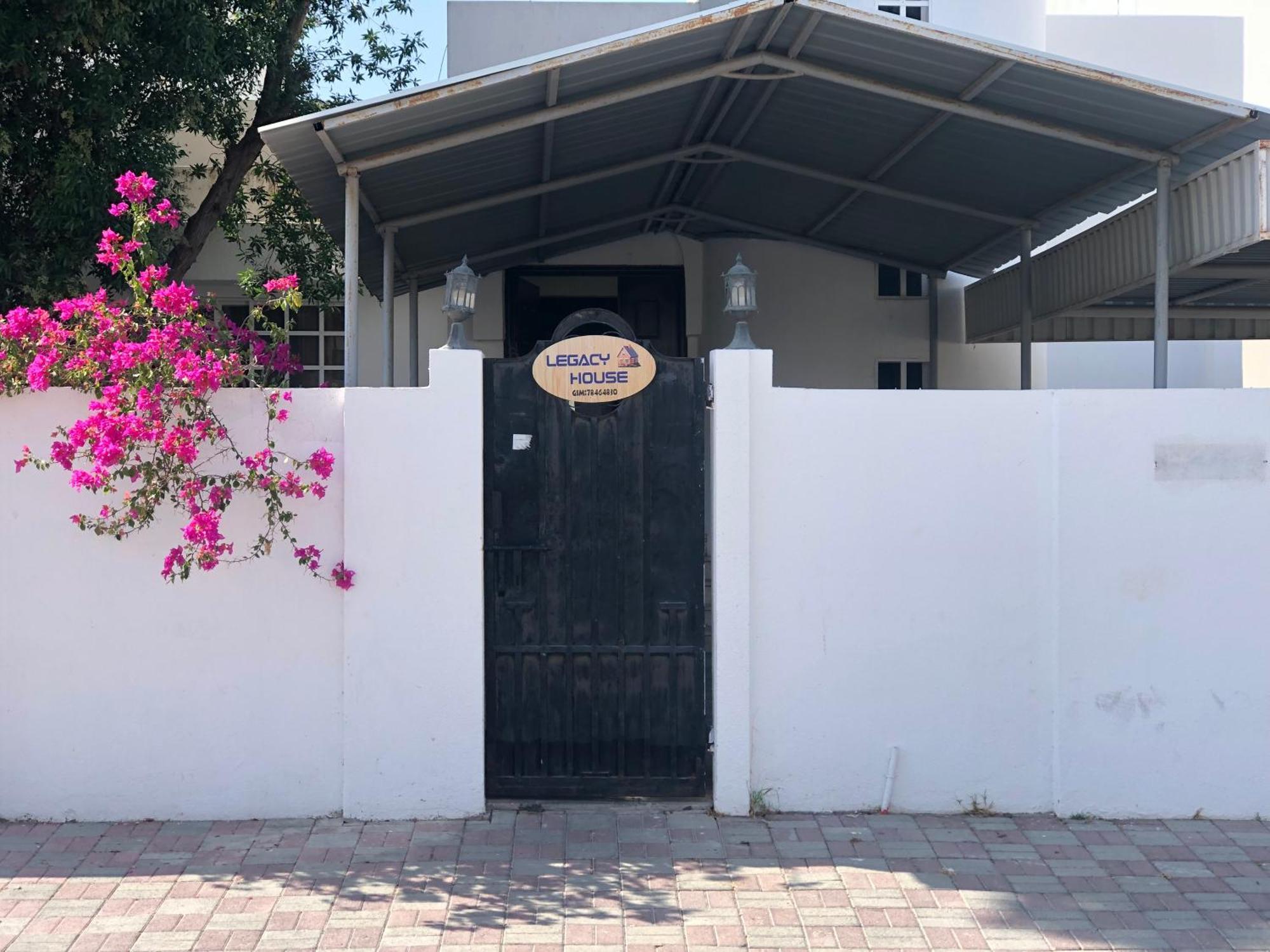 Legacy Hostel Muskat Bagian luar foto