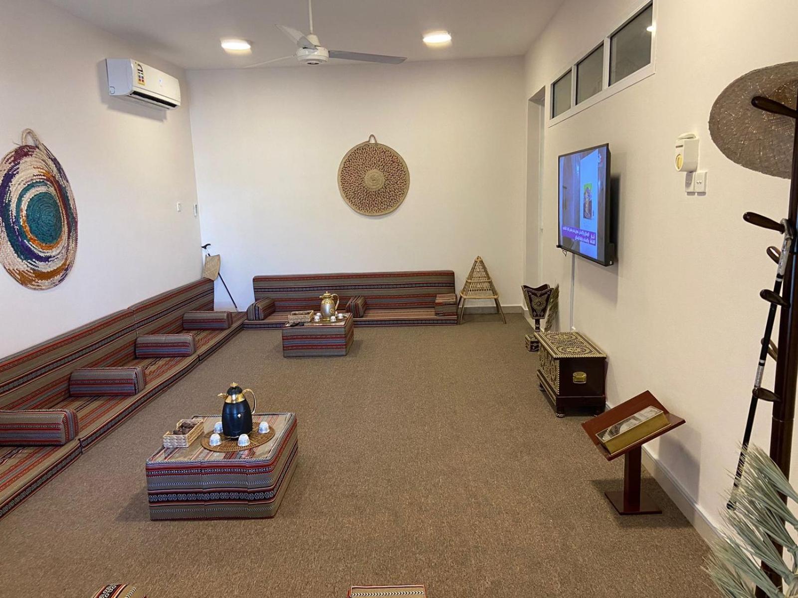 Legacy Hostel Muskat Bagian luar foto