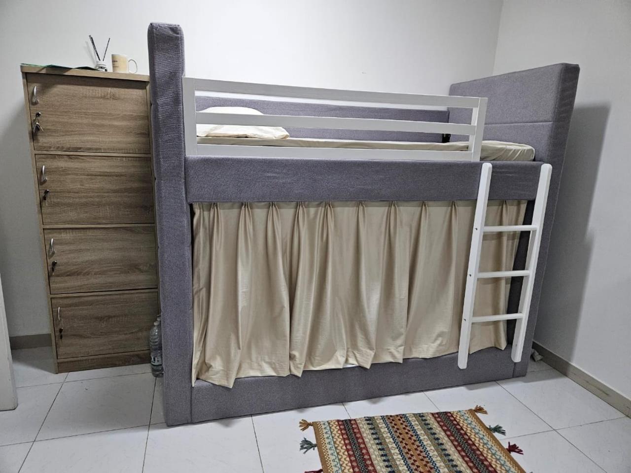 Legacy Hostel Muskat Bagian luar foto