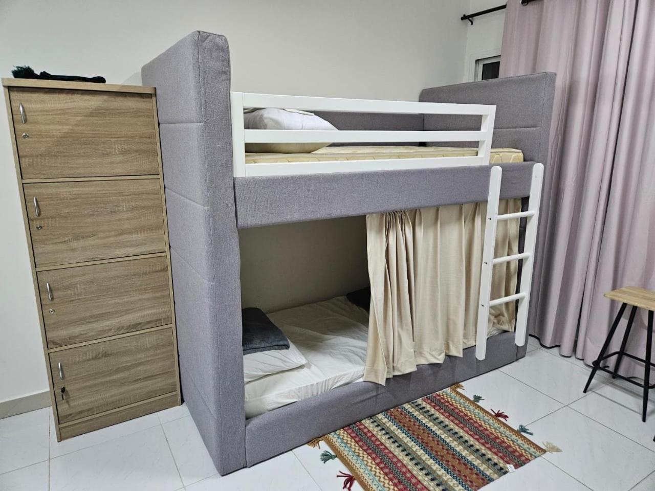 Legacy Hostel Muskat Bagian luar foto