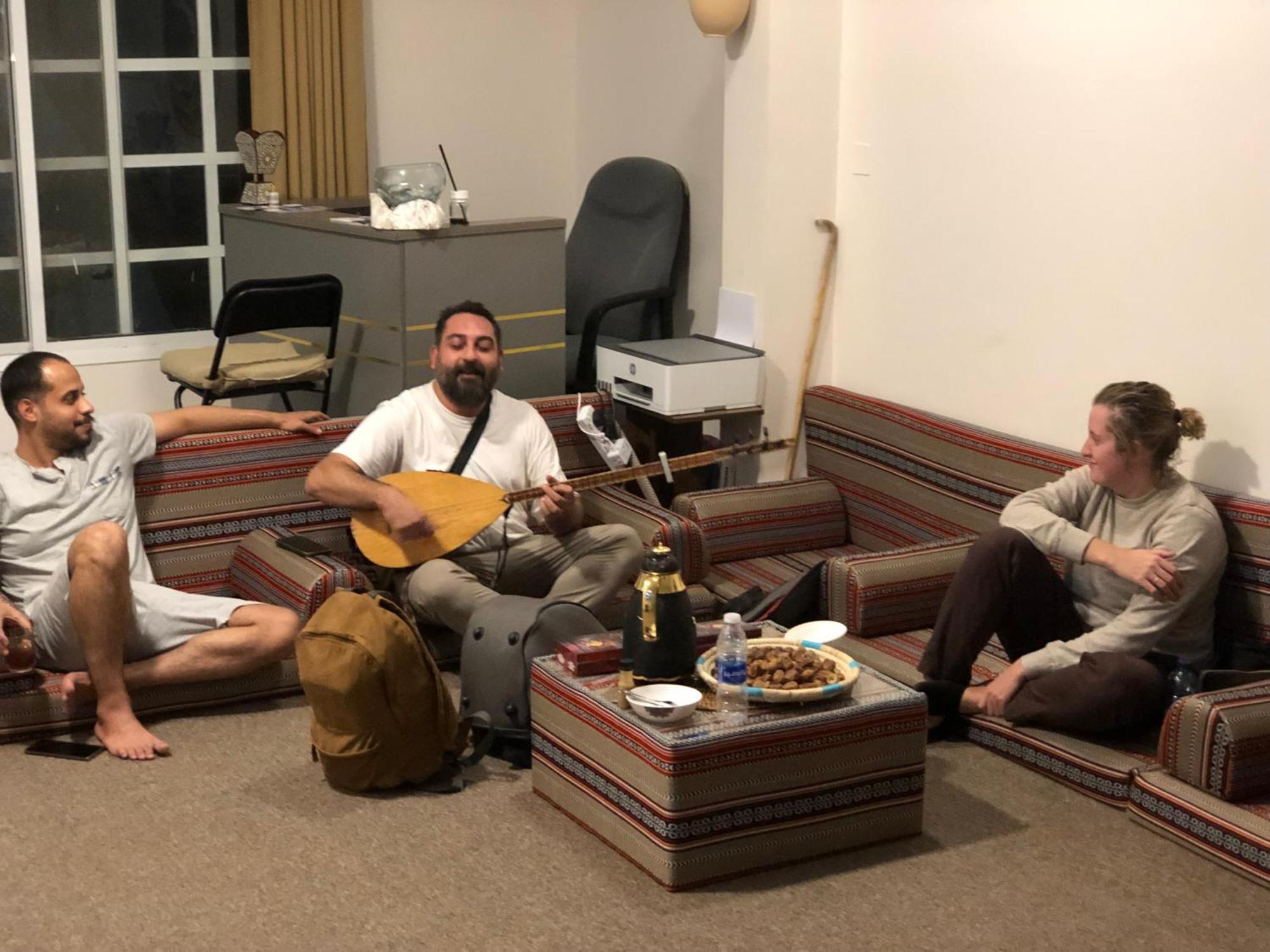 Legacy Hostel Muskat Bagian luar foto