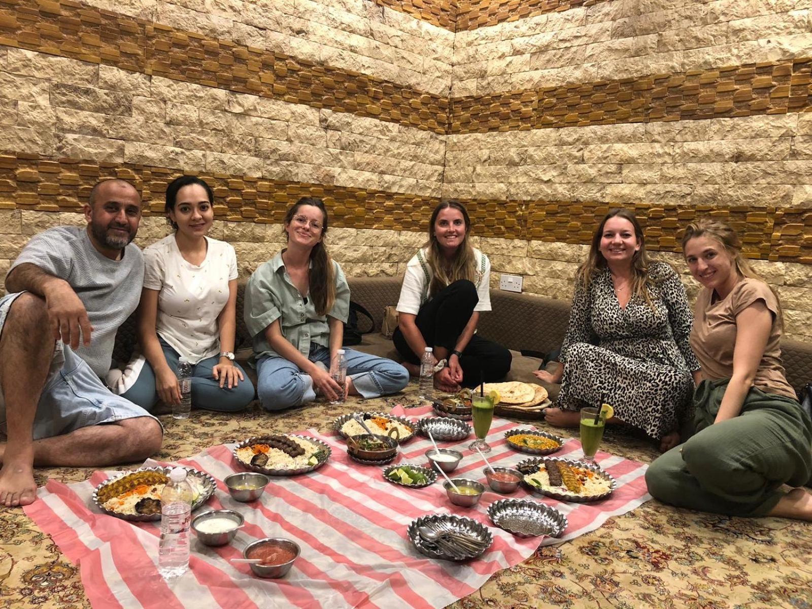 Legacy Hostel Muskat Bagian luar foto