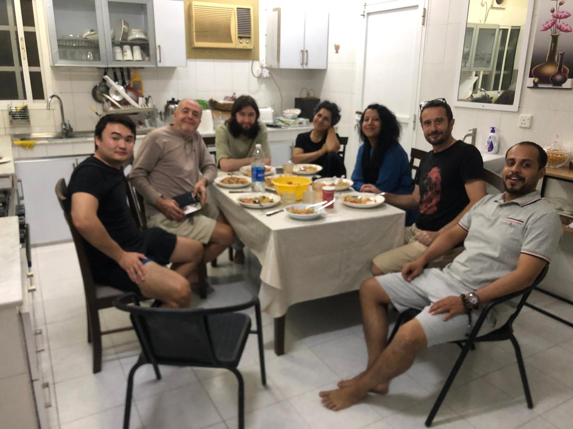 Legacy Hostel Muskat Bagian luar foto